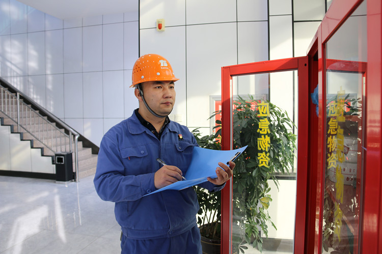 第三屆“大友標(biāo)兵”  楊  貴